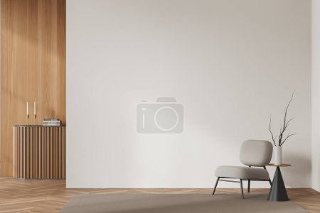 Frontansicht auf helle Wohnzimmereinrichtung mit Sessel, leerer weißer Wand, Eichenholzboden, Couchtisch, Schrank mit Büchern und Kerzen, Teppich. Konzept des minimalistischen Designs. 3D-Darstellung