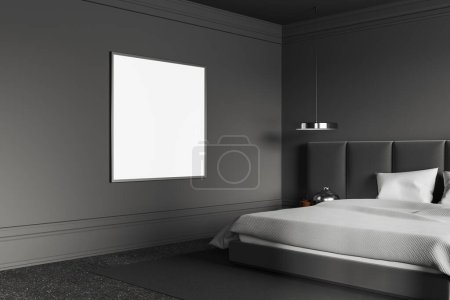 Téléchargez les photos : Vue d'angle de lit intérieur chambre d'hôtel et literie blanche, table de chevet avec décoration et lampe suspendue. Coin nuit avec affiche en toile carrée maquillée sur un mur de moulage gris. rendu 3D - en image libre de droit