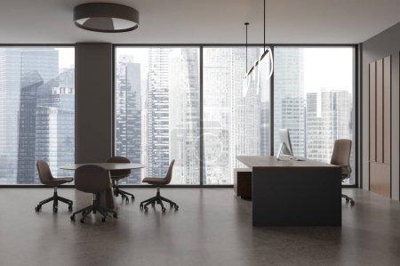 Foto de Interior oscuro de la sala de negocios con ordenador PC en el escritorio, sillas con mesa de reuniones. Espacio de trabajo minimalista con ventana panorámica de los rascacielos de Singapur. Renderizado 3D - Imagen libre de derechos