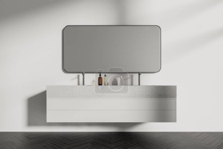 Foto de Hotel de lujo elegante cuarto de baño interior con doble lavabo, espejo y accesorios minimalistas en la vanidad. Zona de baño en apartamento moderno con suelo de madera negra. Renderizado 3D - Imagen libre de derechos