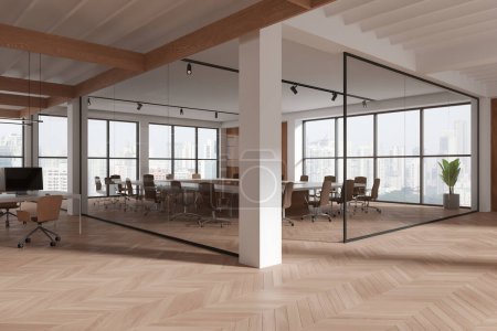Téléchargez les photos : Coin de la salle de réunion moderne avec murs en verre et blanc, sol en bois, table de conférence et bureau à aire ouverte à côté. Rendu 3d - en image libre de droit