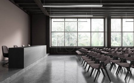 Foto de Interior de la conferencia marrón oscuro con mesa y sillas en fila, ventana panorámica en los trópicos. Vista lateral del espacio de la sala de prensa con asientos para invitados. Renderizado 3D - Imagen libre de derechos