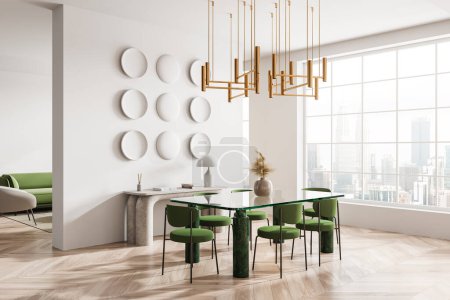 Foto de Esquina de comedor elegante con paredes blancas, suelo de madera, patrón de pared geométrica, mesa de comedor de vidrio largo con sillas verdes. renderizado 3d - Imagen libre de derechos