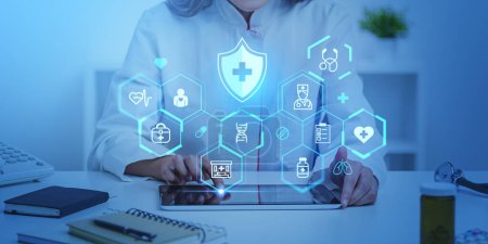 Ein Arzt interagiert mit futuristischen Ikonen des Gesundheitswesens über einem Tablet, das die Medizintechnik auf blauem Hintergrund symbolisiert