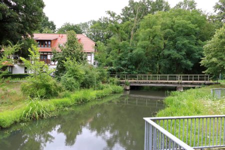 Téléchargez les photos : Un moulin à eau près de Brandebourg, en Allemagne, appelé Neue Muehle - en image libre de droit