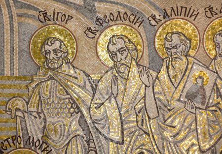Schöne goldene Mosaiken mit christlichen Heiligen