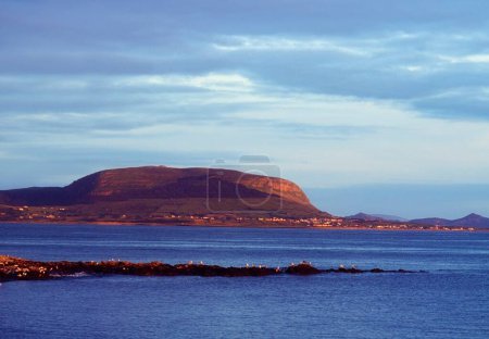 Vista de un pueblo a lo largo de la costa; Condado de Strandhill Sligo Irlanda