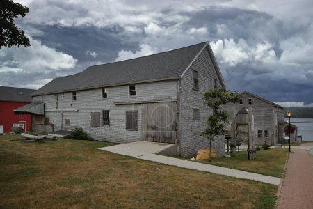 Téléchargez les photos : Anciennes maisons dans la ville de Shelburne en Nouvelle-Écosse. Photo de haute qualité - en image libre de droit