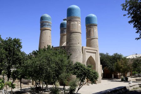Téléchargez les photos : Vue sur le Khor Mineur Mandrasa Boukhara, Ouzbékistan. Photo de haute qualité - en image libre de droit