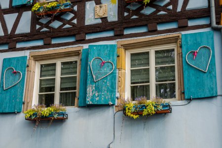 Téléchargez les photos : Incroyablement belle ville de Colmar en France, Alsace. Belles rues et maisons - en image libre de droit