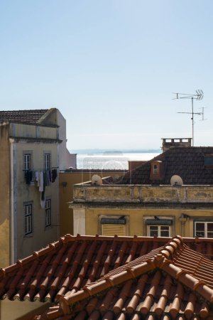 Téléchargez les photos : 25.12.23.Potugal .Magnifique Lisbonne. Belle architecture et nature de la magnifique ville - en image libre de droit