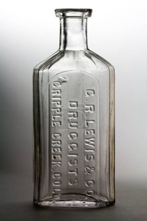 1900 - 1910 (est.) C. R. LEWIS & CO. Druggists, Cripple Creek, Colorado Pharmacy Bottle
