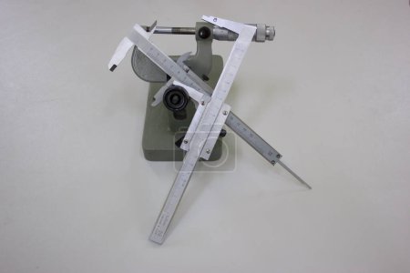 Foto de Precision measuring equipment micrometer caliper - Imagen libre de derechos