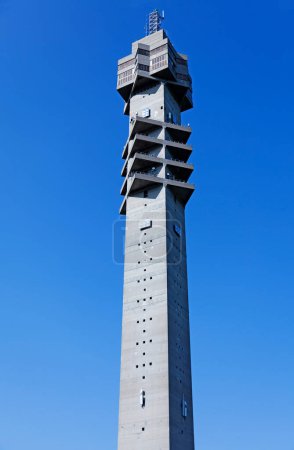 Foto de Estocolmo, Suecia - 24 de mayo de 2023: La torre de Kaknas vista desde un lado - Imagen libre de derechos