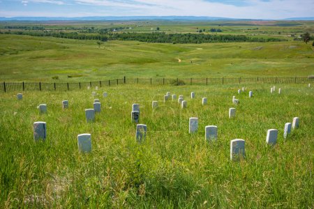 Foto de Little Bighorn Battlefield, Monumento Nacional conmemora la 7ª Caballería del Ejército de los Estados Unidos y los Lakotas y Cheyennes nd en uno de los últimos esfuerzos armados del indio para preservar su forma de vida. Aquí, el 25 y 26 de junio de 1876, 263 soldados, incluido el Tte.. - Imagen libre de derechos