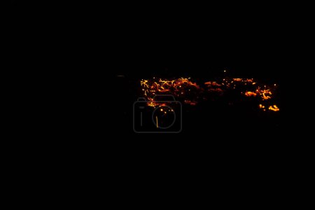 Foto de Llamas de fuego sobre un fondo negro - Imagen libre de derechos