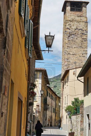 Uhrturm in Vicopisano; Toskana, Italien