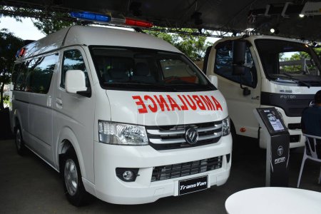 Photo for PASAY, PH - SEPT 17 - Foton transvan ambulance at Philippine International Motor Show on September 17, 2022 in Pasay, Philippines. P.I.M.S. is a car show event held in Philippines. - Royalty Free Image