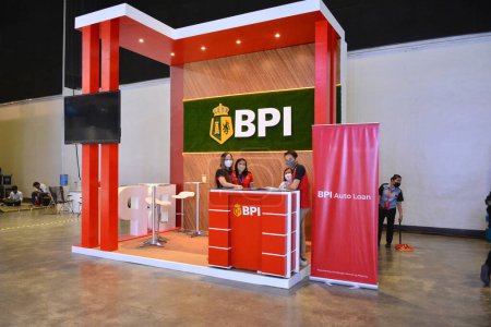 Foto de PASAY, PH - SEPT 17 - Bpi booth display at Philippine International Motor Show on September 17, 2022 in Pasay, Philippines. P.I.M.S. is a car show event held in Philippines. - Imagen libre de derechos