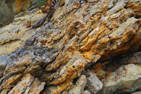 Téléchargez les photos : Flysch est une série de roches sédimentaires marines qui sont principalement d'origine clastique et se caractérisent par l'alternance de plusieurs couches lithologiques. Balkans Monténégro Herceg Novi Meljine - en image libre de droit