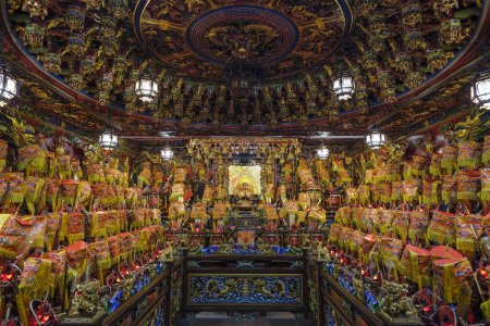 Téléchargez les photos : Lukang, Taiwan - 1 février 2023 : Le temple Lukang Tianhou aussi connu sous le nom de temple Lukang Mazu, est un temple chinois à Lukang, Taiwan. - en image libre de droit