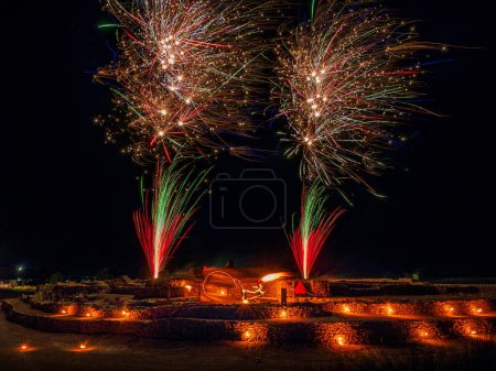 Feuerwerksfestival in der iberischen Festung Vilars von Arbeca, Spanien. Raum für Kopien.
