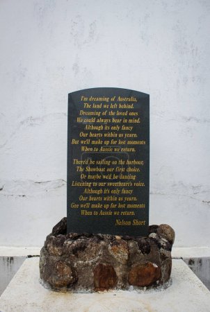 Téléchargez les photos : Kundasang, Sabha, Malaisie - 22 février 2023 : Le Mémorial de guerre de Kundasang est un parc commémoratif dédié aux soldats australiens et britanniques qui ont péri dans le camp de prisonniers de guerre de Sandakan lors de leurs marches de la mort. - en image libre de droit