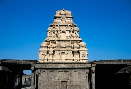 Téléchargez les photos : Temple Gingee Venkataramana dans le complexe Fort Gingee, district de Villupuram, Tamil Nadu, Inde. - en image libre de droit