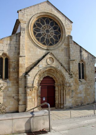 Téléchargez les photos : Église Santa Maria do Olival, construite dans la seconde moitié du XIIe siècle, désignée monument national depuis 1910, Tomar, Portugal - 6 février 2024 - en image libre de droit