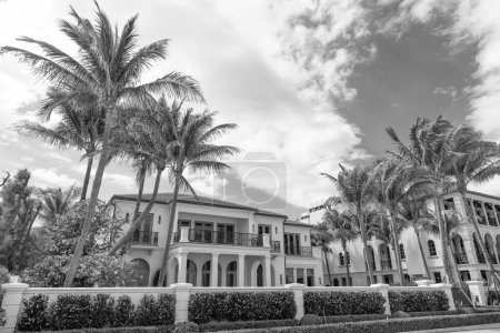 private residence with houses and villas in palm beach.