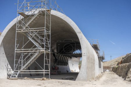 "Advancing Infrastructure: Tunnel Construction in Progress"