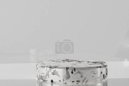 Foto de Podio de mármol minimalista sobre fondo blanco para la exhibición del producto. Renderizado 3D - Imagen libre de derechos