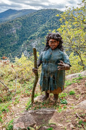 Téléchargez les photos : Chemin mythologique du mont Hozarco. La Cantabrie. Espagne. - en image libre de droit