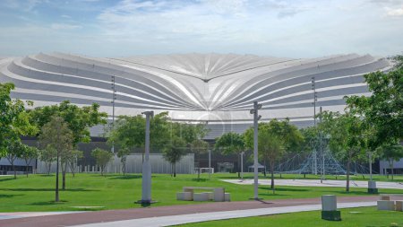 Téléchargez les photos : Doha, Qatar- 10 octobre 2022 : Al-Janoub Stadium, anciennement connu sous le nom Al-Wakrah Stadium (est un stade rétractable de football sur le toit à Al-Wakrah, Qatar qui - en image libre de droit