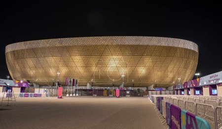 Téléchargez les photos : Doha, Qatar - 09 septembre 2022 : Lusail Iconic Stadium ou Lusail Stadium est un stade de football situé à Lusail, Qatar.. - en image libre de droit