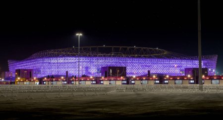 Foto de Doha, qatar-10 de octubre de 2022: Ahmad bin Ali Stadium, popularmente conocido como Al-Rayyan Stadium, es un estadio polivalente en Al Rayyan, Qatar., - Imagen libre de derechos
