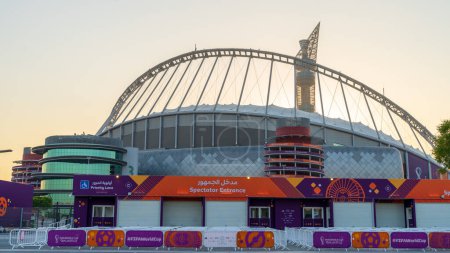 Téléchargez les photos : Doha, Qatar- Octobre 10.2022 : Khalifa International Stadium, également connu sous le nom de stade national, est un stade polyvalent à Doha, Qatar, construit en 1976 - en image libre de droit