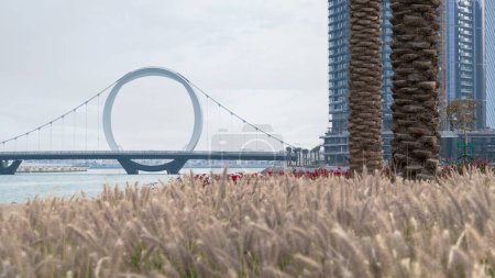 Doha, Qatar - 20 décembre 2023 : Pont suspendu de l'île Qetaifan