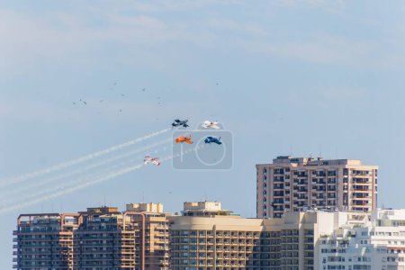 Photo for Sky squadron performing in Copacabana in Rio de Janeiro, Brazil - September 07, 2022: Sky Squadron performing on independence day at Copacabana beach in Rio de Janeiro. - Royalty Free Image
