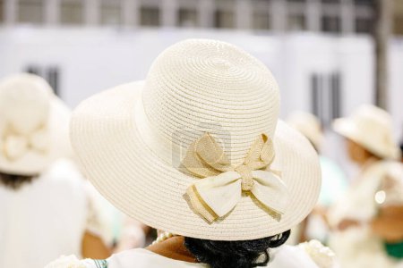 Sombrero de mujer color crema en Río de Janeiro, Brasil.