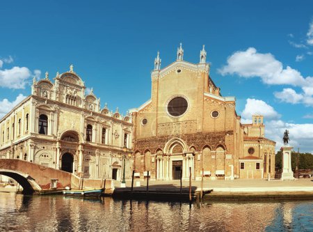 Foto de Santa Maria Gloriosa dei Frari en Venecia, Italia
. - Imagen libre de derechos