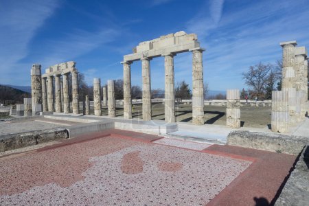 Vergina, Grèce - 5 janvier 2024 : Le Palais d'Aigai après 16 ans de restauration. Le palais est l'endroit où Alexandre le Grand a été couronné roi des Macédoniens. Détail mosaïque