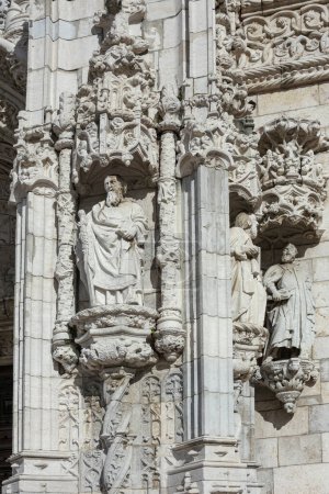 Jeronimos monastery exterior details seeing beautiful statues
