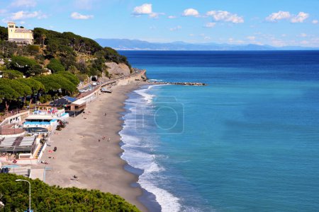 Küste und langer Strand in celle ligure savona italien