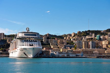 Téléchargez les photos : Le bateau de croisière MSC grandiosa dans le port de Gênes 16 avril 2023 Gênes Italie - en image libre de droit