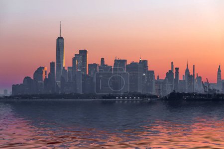 Téléchargez les photos : Vue panoramique du matin sur les gratte-ciel de New York Manhattan - en image libre de droit