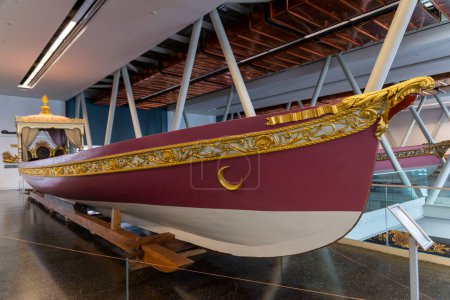 Photo for ISTANBUL, TURKEY, OCTOBER 25,2016: Wide angle view of an Ottoman Imperial Caique (traditional boat) from Istanbul Naval Museum, a national naval museum, located at Besiktas district of Istanbul. - Royalty Free Image