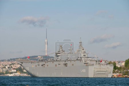 Photo for ISTANBUL, TURKEY, MAY 22, 2023: TCG Anadolu (L400) docked at Sarayburnu, TCG Anadolu is an amphibious assault ship of the Turkish Navy that can be configured as a VSTOL aircraft carrier. - Royalty Free Image