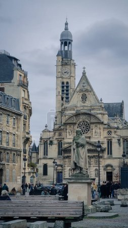 Téléchargez les photos : 11 mars 2023 Paris, France. Eglise St Etienne du Mont (Eglise du Mont St Stephen) à la place Ste-Geneviève à Paris. Construit entre 1492 et 1655 - en image libre de droit