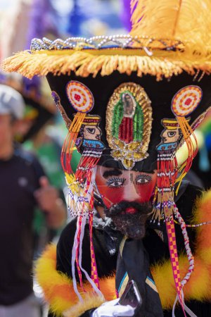 Téléchargez les photos : Danse des chinelos dans le carnaval de l'État du Mexique - Culture mexicaine - en image libre de droit